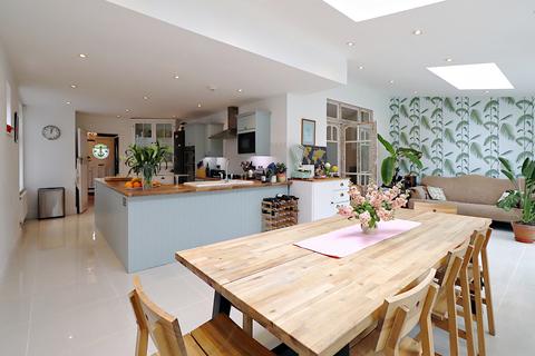 St Margarets Chelsfield Lane, Orpington, BR6 7RS