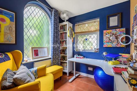 26 Cedarhurst Drive, London, SE9 5LP