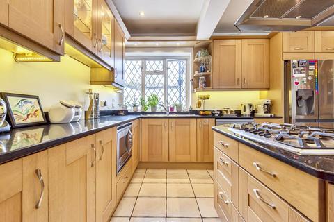 26 Cedarhurst Drive, London, SE9 5LP