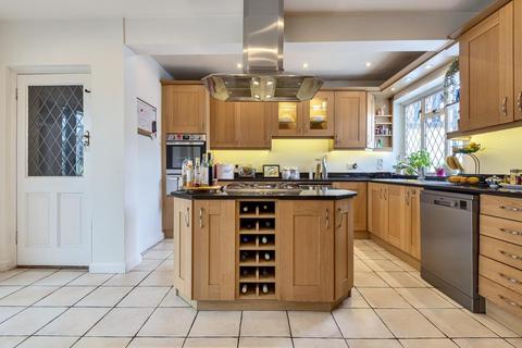 26 Cedarhurst Drive, London, SE9 5LP