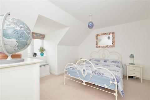 17 Coleridge Crescent, Littlehampton, BN17 7FJ