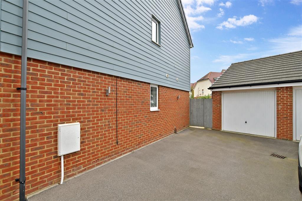 Driveway/Parking