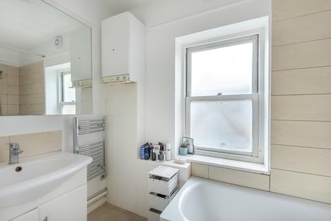 2 bedroom apartment to rent - Dresden Road, Archway, N19
