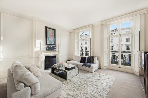 undefined, Wellington Square, Chelsea, London