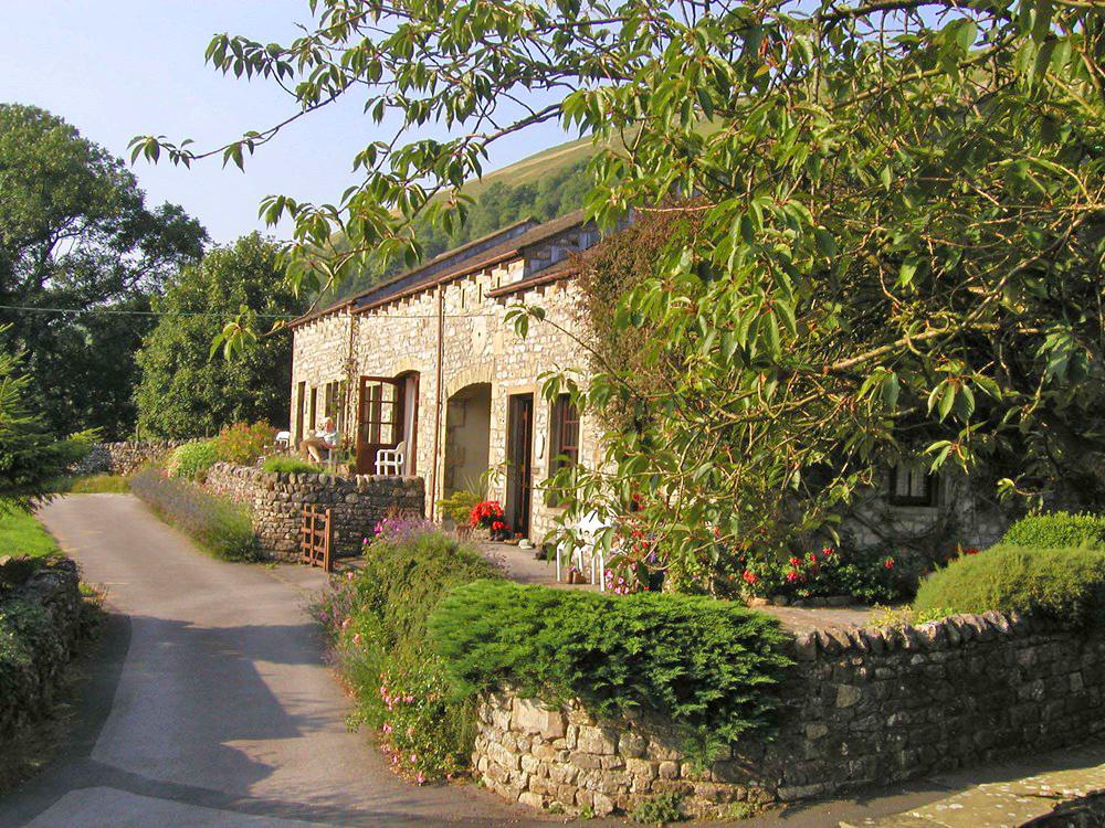 Buckden, Skipton, BD23 2 bed cottage £750 pcm (£173 pw)