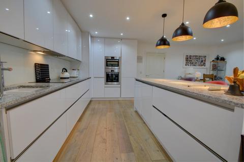 31 Beech Hanger Road, Grayshott, Hindhead, GU26 6LS