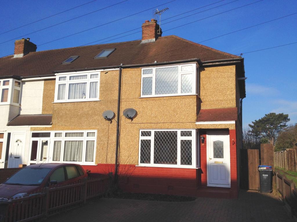 Warwick Avenue, Egham, Surrey, TW20 3 bed end of terrace house £425,000