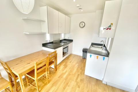 1 bedroom flat to rent - Western Road, Southall UB2