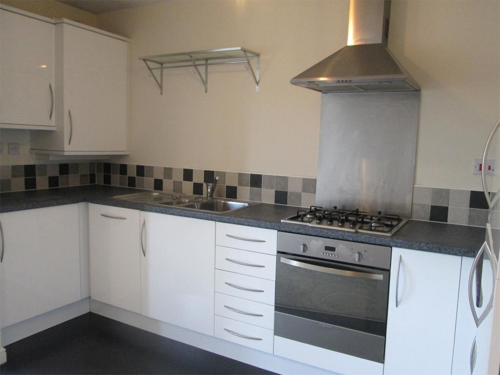 Maple Leaf Gardens, Worksop, Nottinghamshire, S80 2 bed apartment £