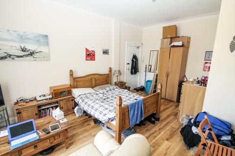 1 bedroom flat to rent - BILLS INCLUDED, North Grange Road, Leeds
