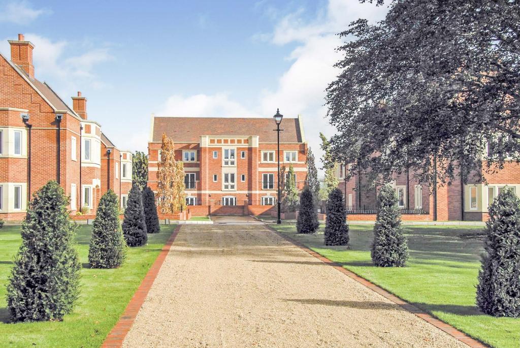 Abbey Gardens, Upper Woolhampton, Reading, RG7 2 bed ground floor flat