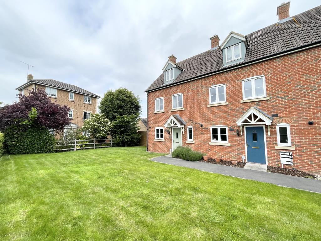 Swindon Wiltshire Sn25 3 Bed End Of Terrace House £1 400 Pcm £323 Pw