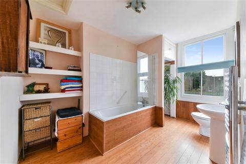 61 Mortimer Road, London, N1 5AR