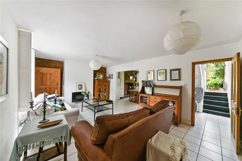61 Mortimer Road, London, N1 5AR