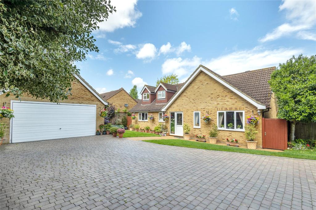 Baldock Road, Stotfold, Hitchin... 5 bed detached house £725,000