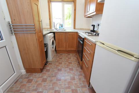 3 bedroom terraced house to rent, Collin Street, Beeston, NG9
