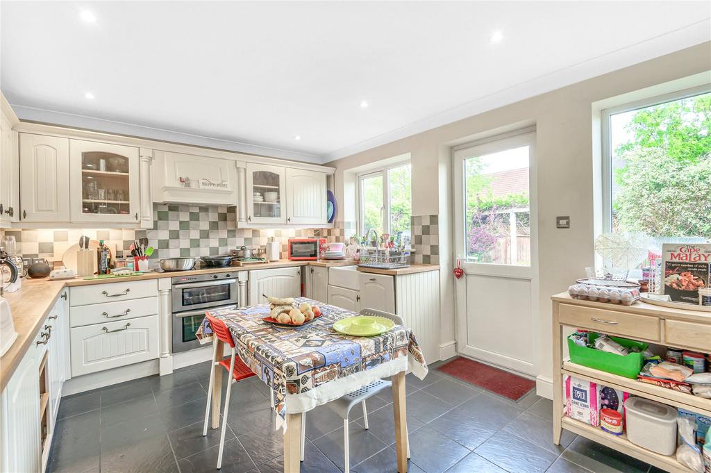 Baldock Road, Stotfold, Hitchin... 3 bed detached house £725,000