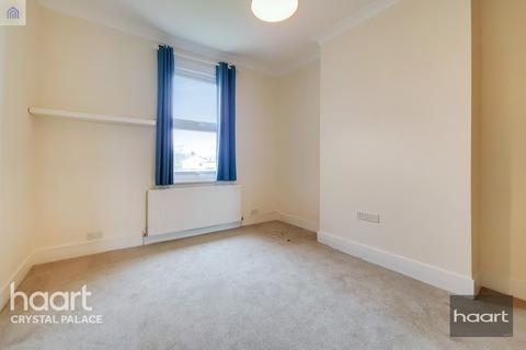 2a Beulah Crescent, Thornton Heath, CR7 8JL