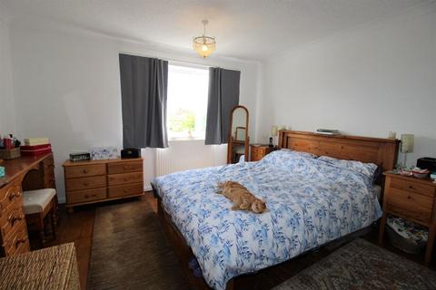 77 Dinglederry, Olney, MK46 5ET