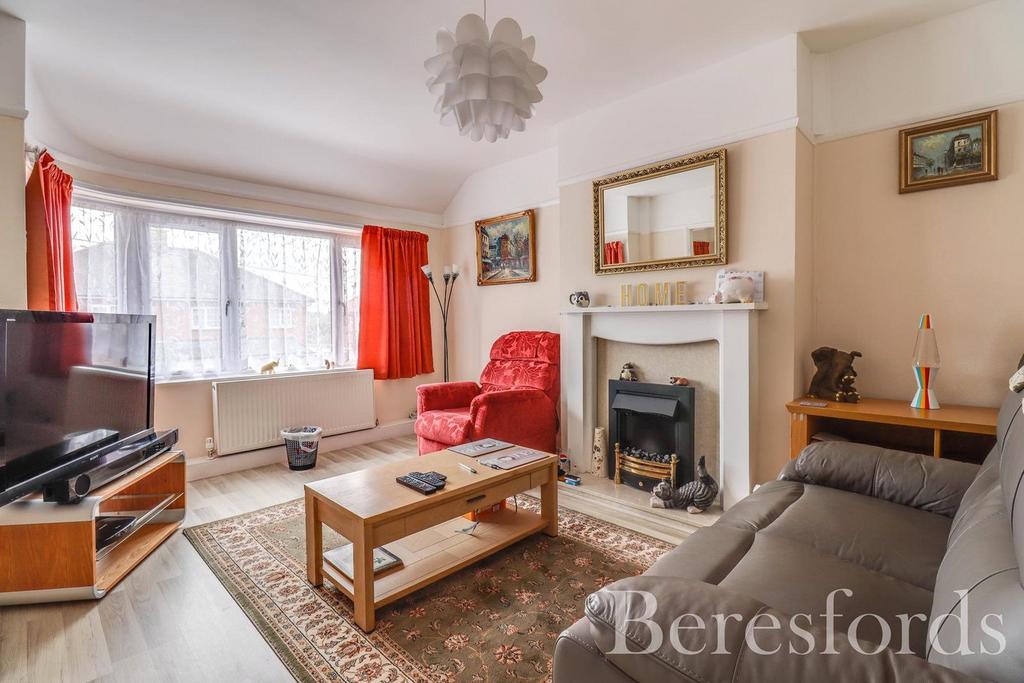 Kent Gardens, Braintree, CM7 2 bed £225,000