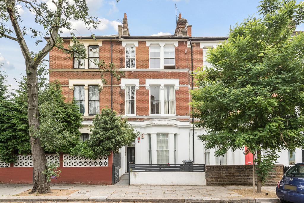 St. Helens Gardens, Notting Hill, London, W10 2 bed flat - £2,578 pcm ...