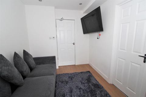 1 bedroom in a house share to rent, Room 4, Cornwall Road, Coventry