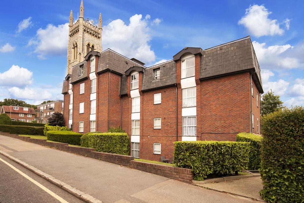 Palmerston Road, Buckhurst Hill, IG9 2 bed apartment £280,000