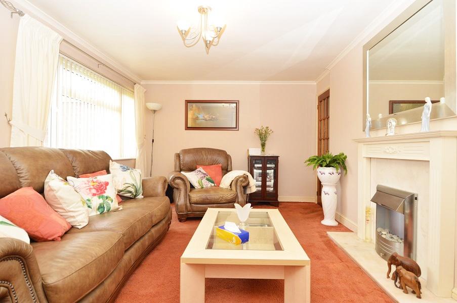 Joseph Dix Drive,Rugeley,WS15 2PU 3 bed link detached house £205,000