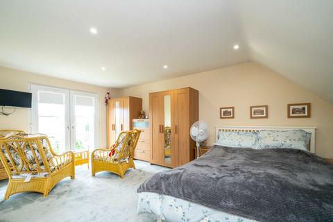 13 Park Road, Hemel Hempstead, HP1 1JT