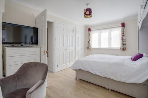 4 Burlington Close, Pinner, HA5 2TP