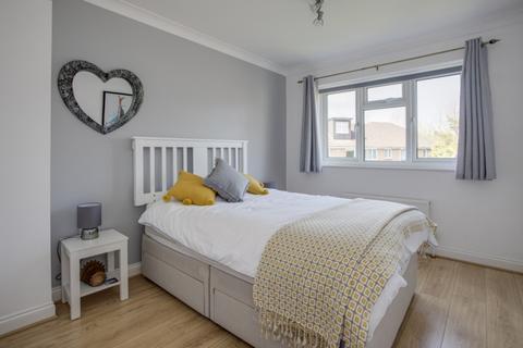 4 Burlington Close, Pinner, HA5 2TP