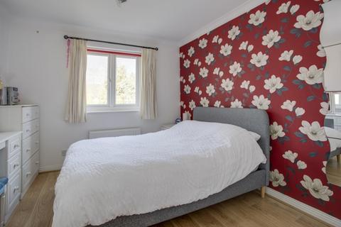 4 Burlington Close, Pinner, HA5 2TP