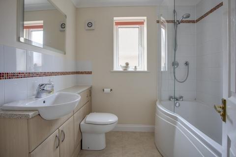 4 Burlington Close, Pinner, HA5 2TP