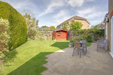 4 Burlington Close, Pinner, HA5 2TP