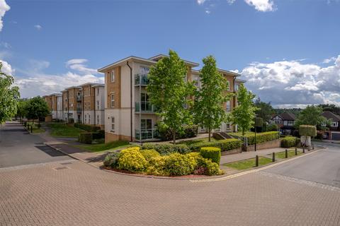 2 bedroom apartment for sale, Highbury Drive, Leatherhead, KT22