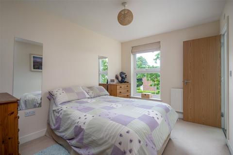 2 bedroom apartment for sale, Highbury Drive, Leatherhead, KT22