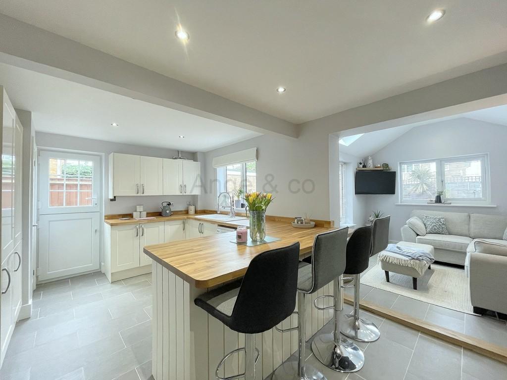 Clarkson Road, Oulton Broad, Lowestoft 3 bed detached house £350,000