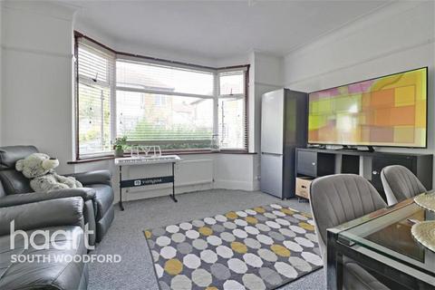 3 bedroom terraced house to rent, Essex Road, South Woodford, E18