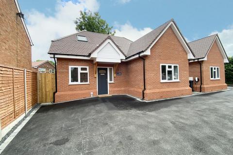 12a Bellamy Close, Shirley, Solihull, B90 3DJ