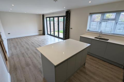 12a Bellamy Close, Shirley, Solihull, B90 3DJ