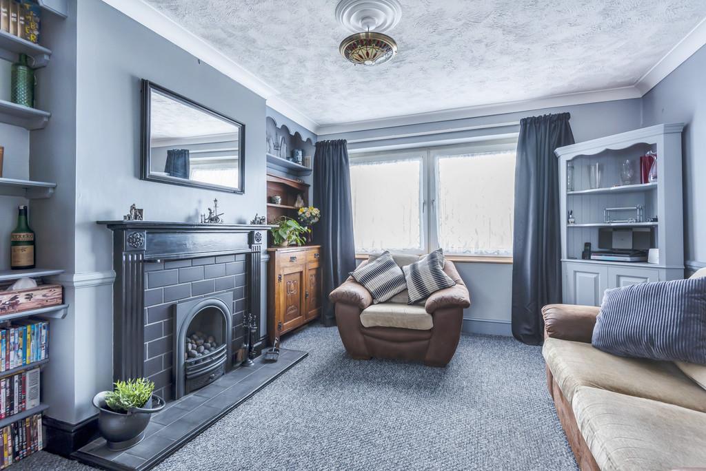 Rushford Close, Headcorn 3 bed semidetached house £400,000