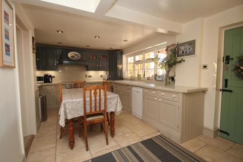 3 bedroom semi-detached house for sale - Reads Street, Stretham
