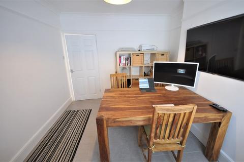 37 Fieldside, Thorne, Doncaster, DN8 4AD