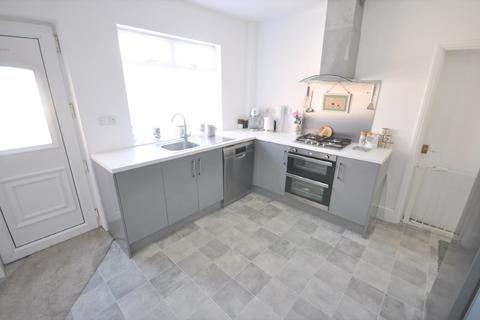 37 Fieldside, Thorne, Doncaster, DN8 4AD