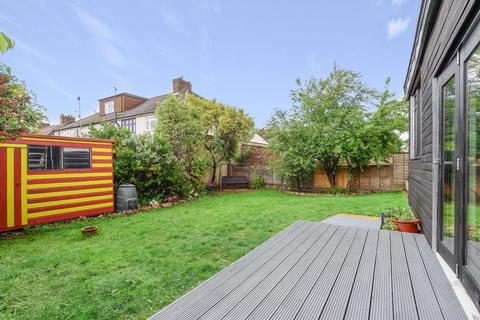 21 Clifton Avenue, Feltham, TW13 7BT
