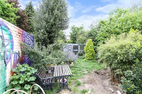 10 Cleveley Drive, Nuneaton, CV10 0JZ