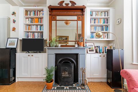 13 Forest Side, London, E7 0JB