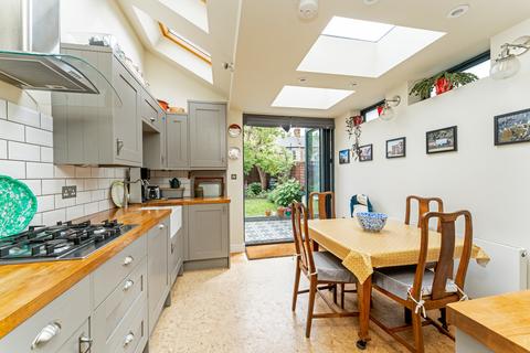 13 Forest Side, London, E7 0JB
