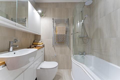 13 Forest Side, London, E7 0JB