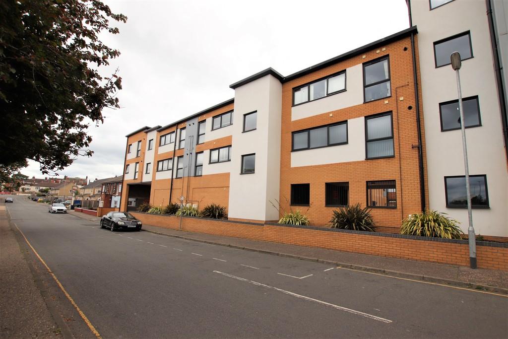 Dock Tavern Lane, Gorleston 1 bed apartment £700 pcm (£162 pw)